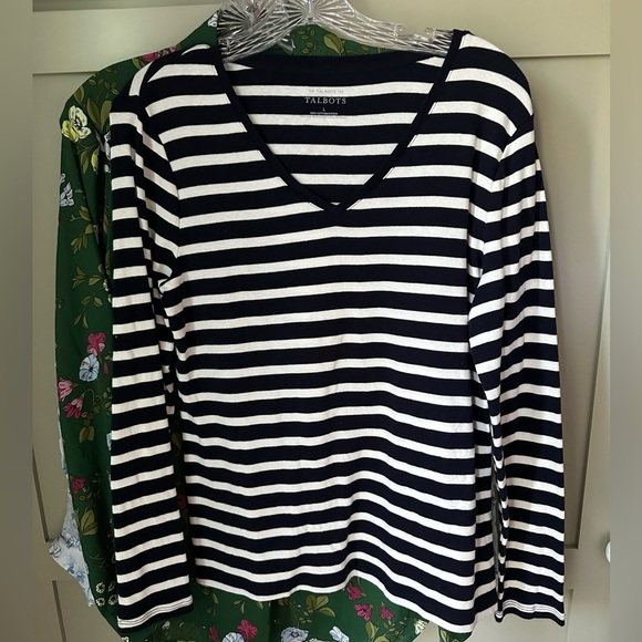NWOT/EUC Talbots Classic Navy and White Striped V-Neck Tee SZ L - Picture 1 of 9